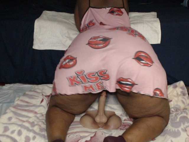 Prettybkack25 live cam on BongaCams