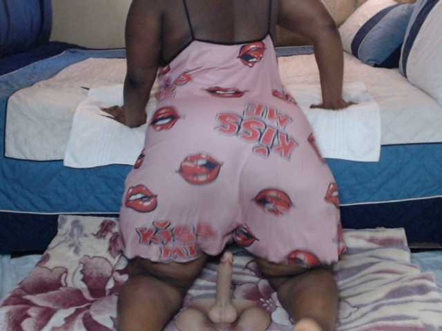 Prettybkack25 live webcam show