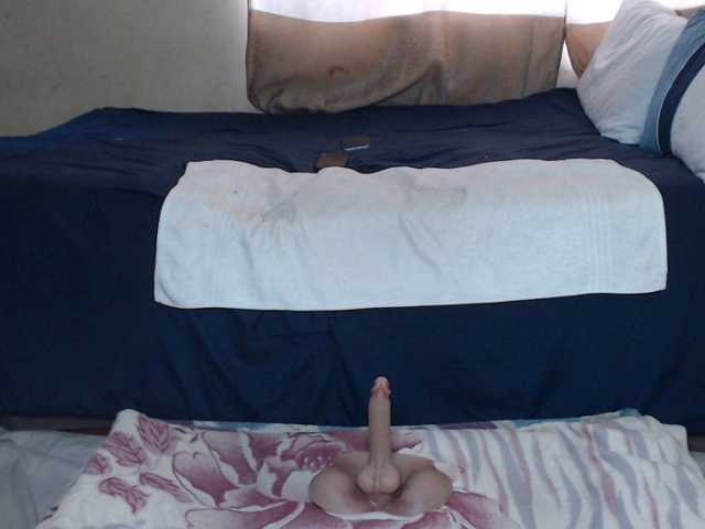 Prettybkack25 live cam on BongaCams