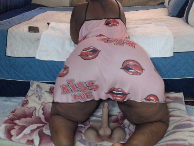 Prettybkack25 live webcam show