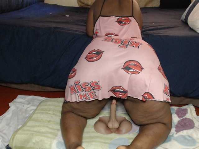 Prettybkack25 live cam