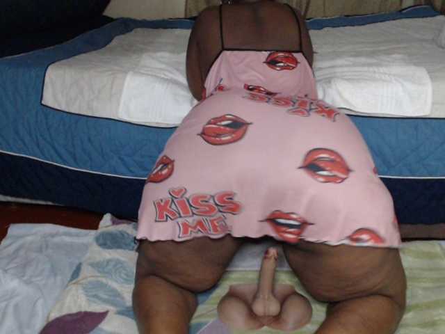 Prettybkack25 Live Cam pe BongaCams