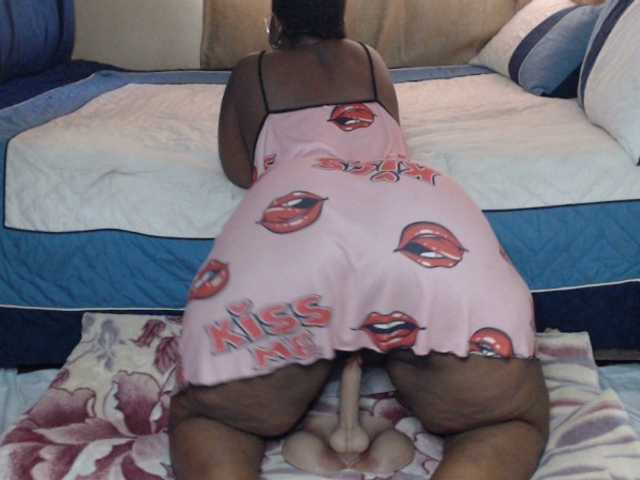 Prettybkack25 live webcam show