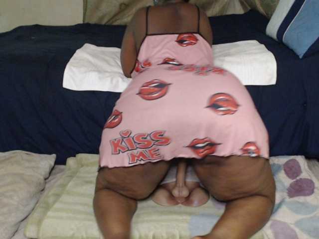 Prettybkack25 live cam on BongaCams