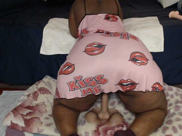Prettybkack25 live cam on BongaCams