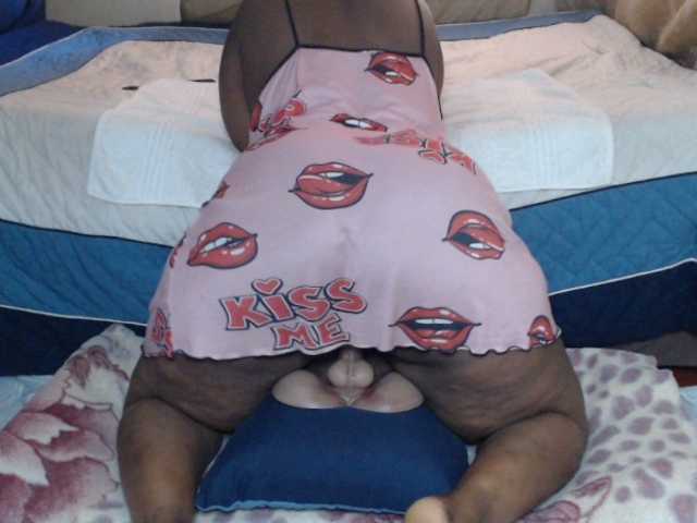 Prettybkack25 live cam on BongaCams
