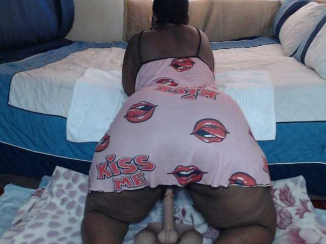 Prettybkack25 live webcam show