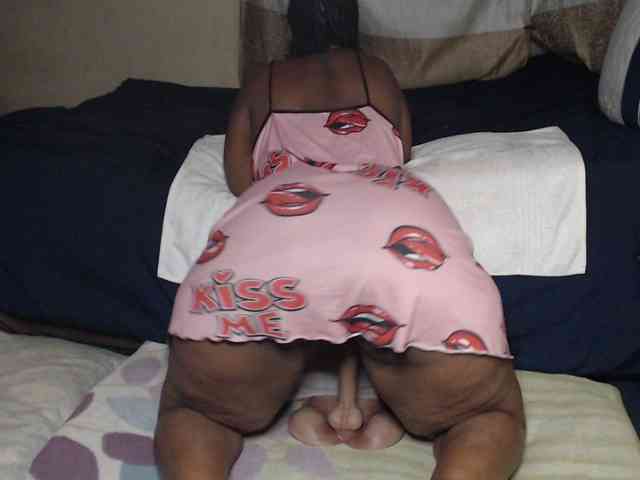 Prettybkack25 webcam