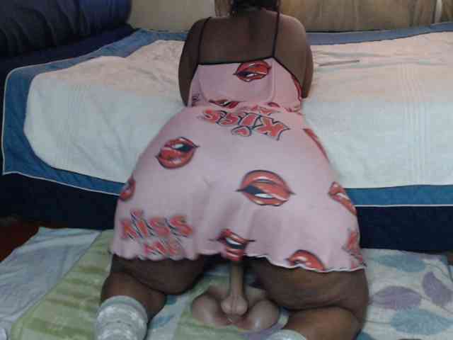 Prettybkack25 webcam