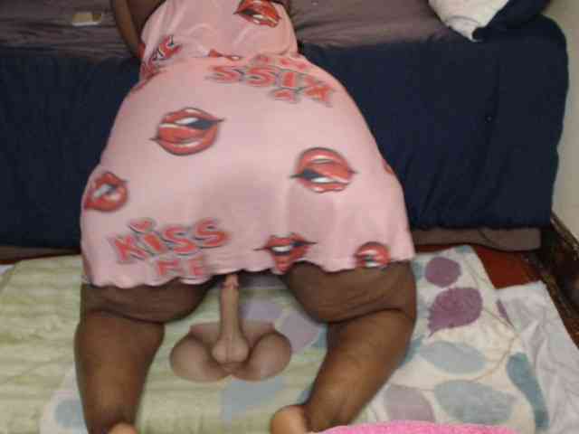 Prettybkack25 webcam
