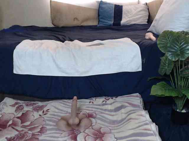 Prettybkack25 webcam