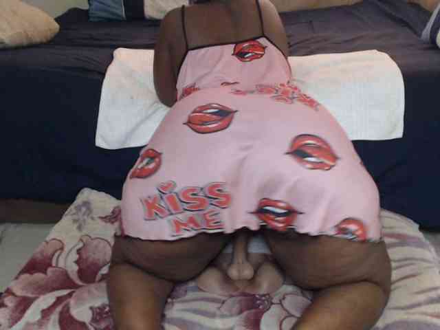 Prettybkack25 webcam