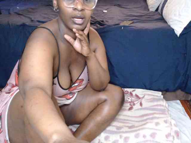 Prettybkack25 webcam