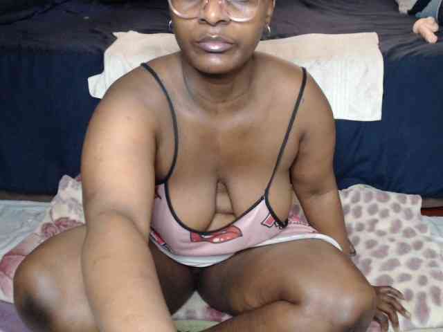 Prettybkack25 webcam
