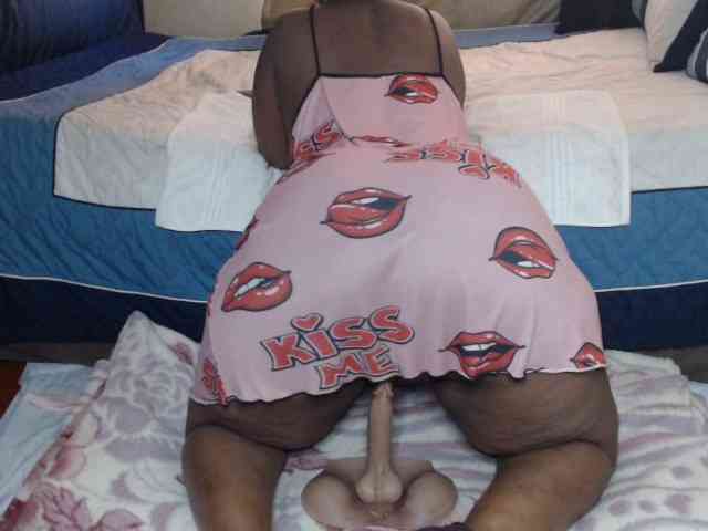 Prettybkack25 webcam