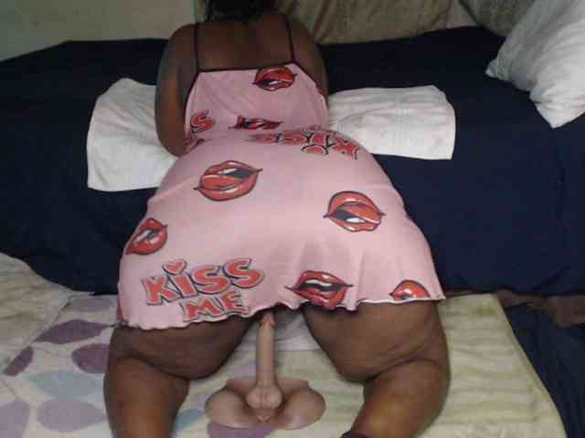 Prettybkack25 webcam