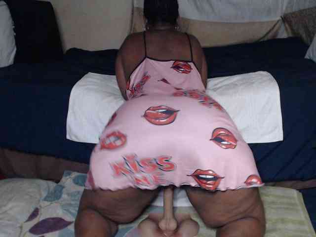 Prettybkack25 webcam