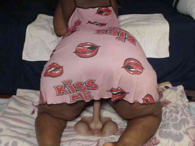 Prettybkack25 webcam