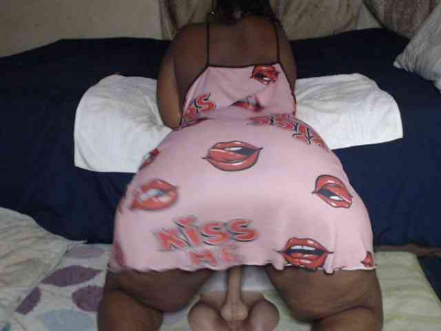 Prettybkack25 webcam