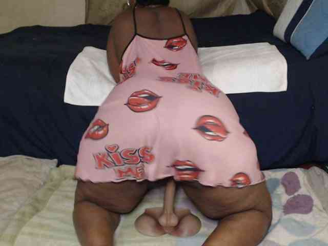 Prettybkack25 webcam
