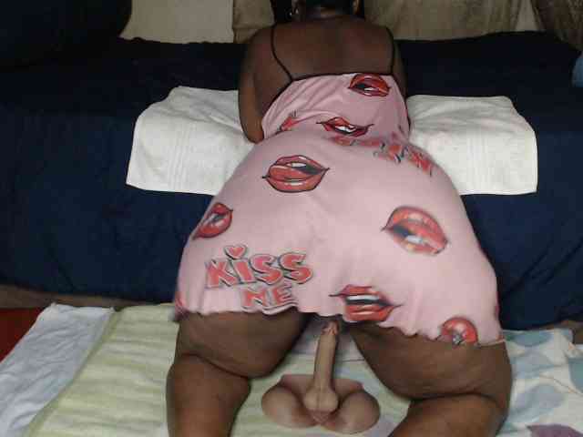 Prettybkack25 webcam