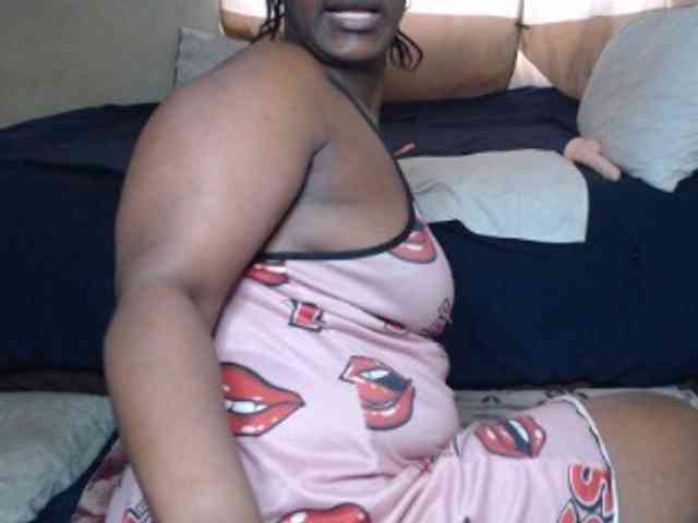 Prettybkack25 webcam