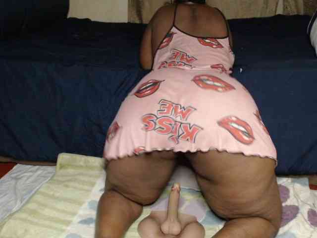 Prettybkack25 webcam