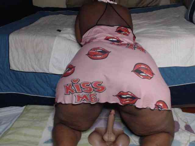 Prettybkack25 webcam