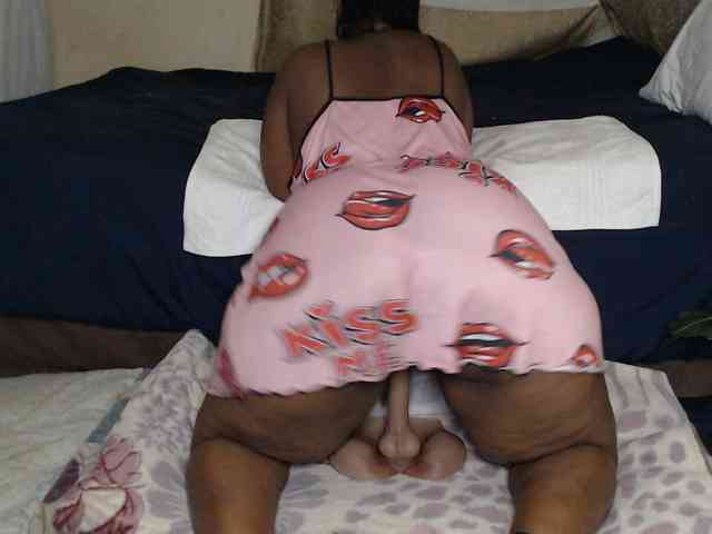 Prettybkack25 webcam