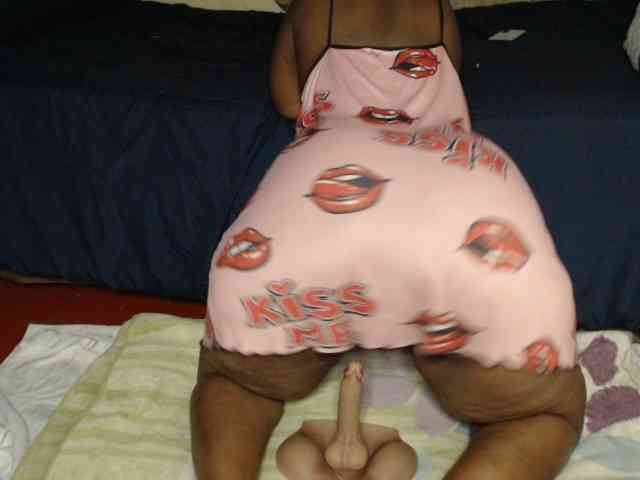 Prettybkack25 webcam