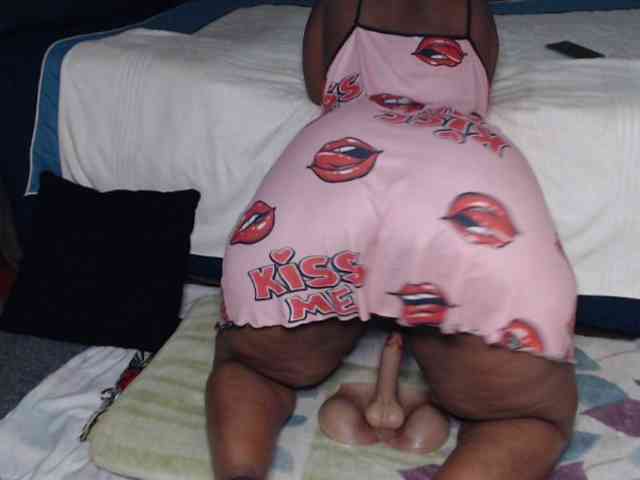 Prettybkack25 webcam