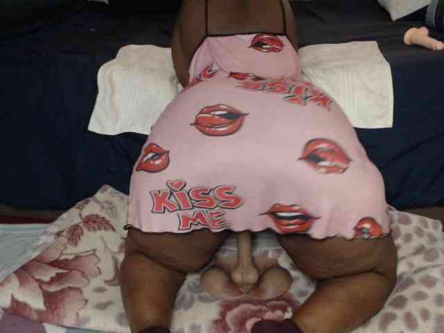 Prettybkack25 webcam