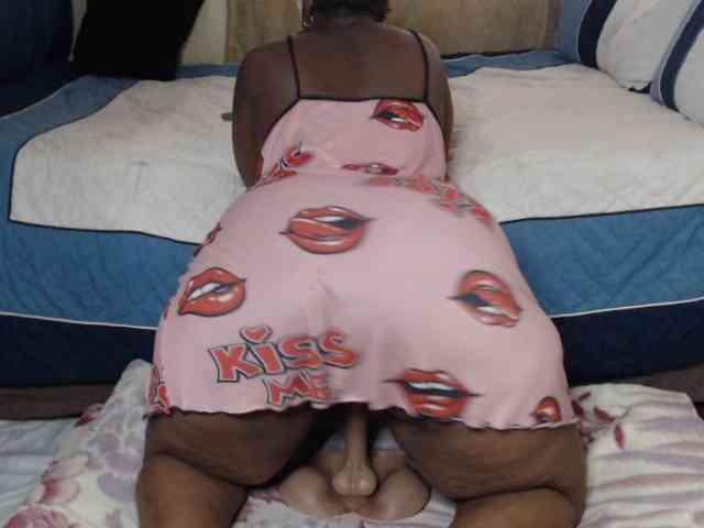 Prettybkack25 webcam