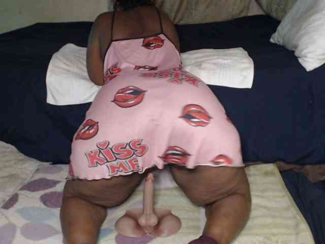 Prettybkack25 webcam