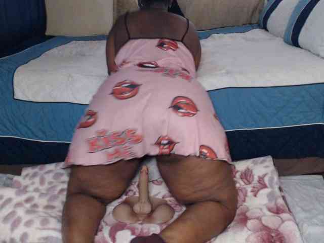 Prettybkack25 webcam
