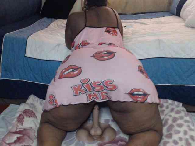 Prettybkack25 webcam