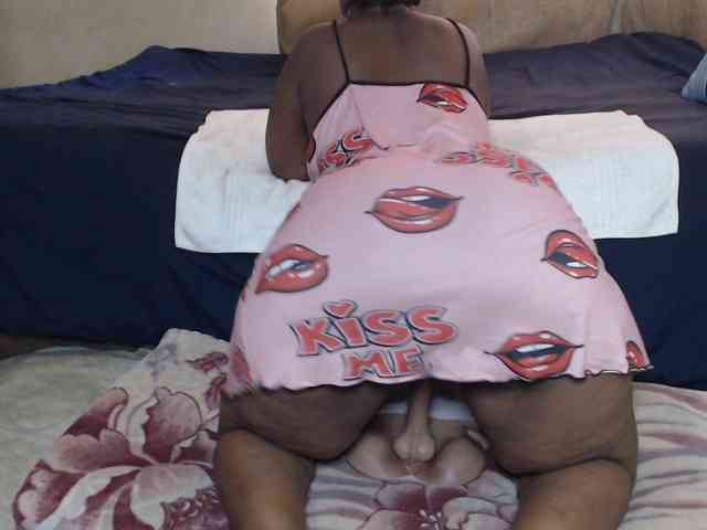 Prettybkack25 webcam