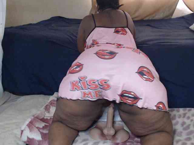 Prettybkack25 webcam