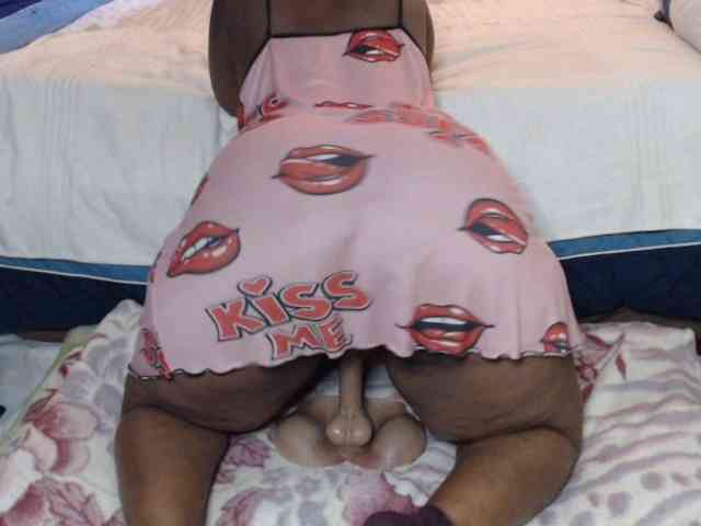 Prettybkack25 webcam