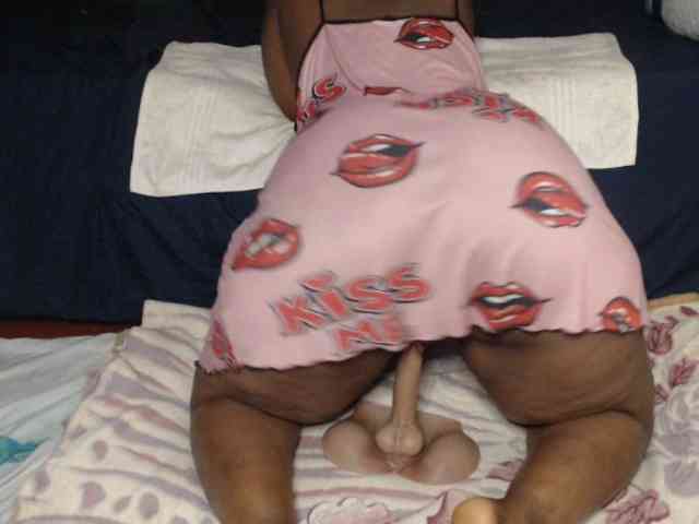 Prettybkack25 webcam