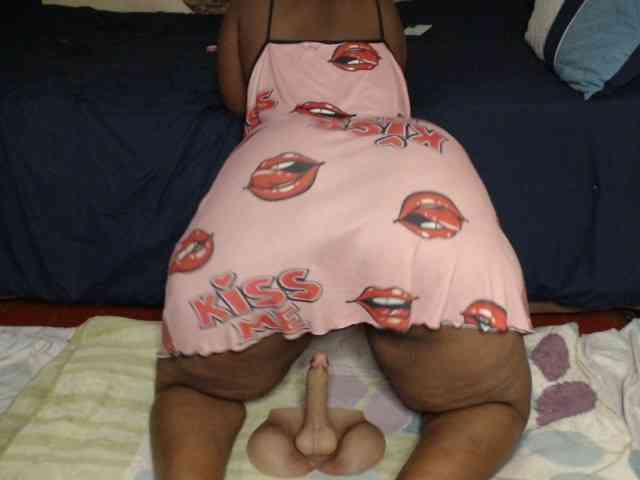 Prettybkack25 webcam
