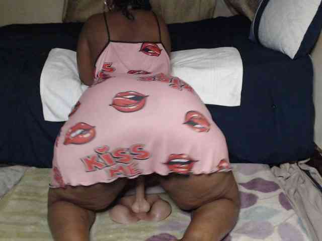 Prettybkack25 webcam