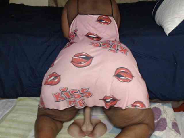 Prettybkack25 webcam