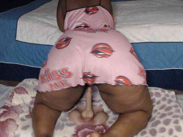 Prettybkack25 webcam