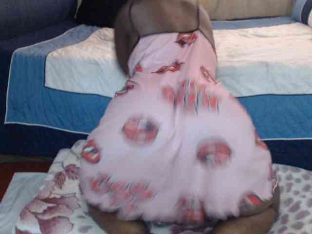 Prettybkack25 webcam