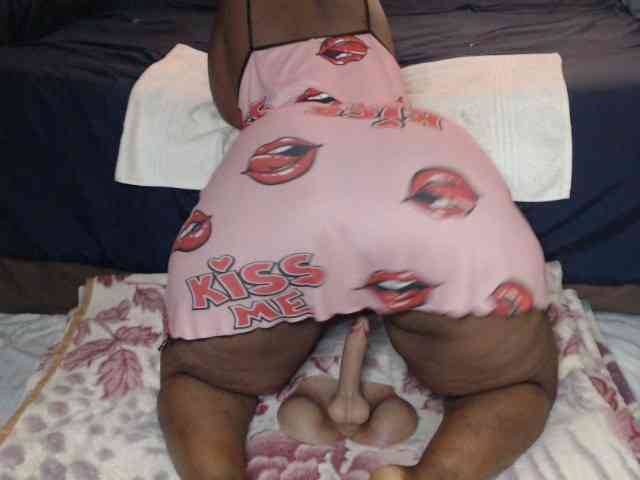 Prettybkack25 webcam