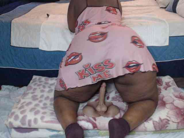 Prettybkack25 webcam
