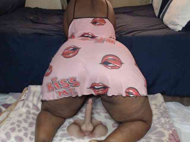 Prettybkack25 webcam