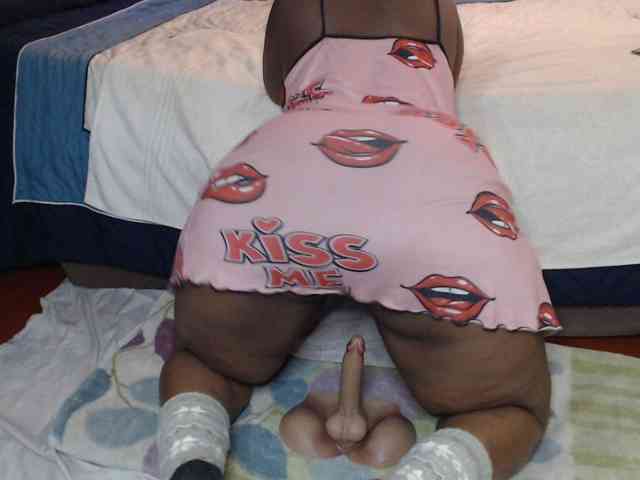 Prettybkack25 webcam