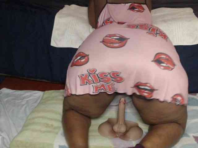 Prettybkack25 webcam